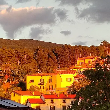 Le Stanze Della Terrazza Sul Borgo Vendégház 3*